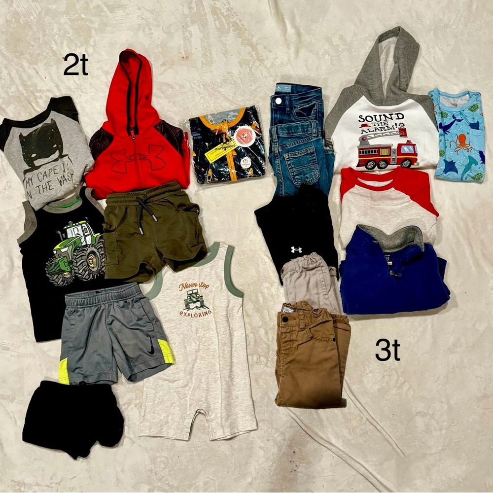 Toddler boys 2t and 3t 15 piece bundle